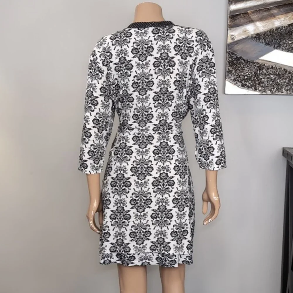 💠Laura Ashley Sleepwear Set Womens Size Large Black White Damask Robe Dress PJs - Picture 9 of 14